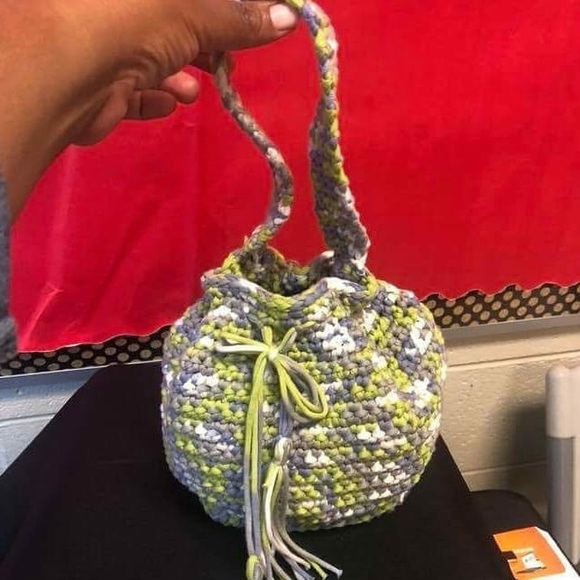 Crochet Handbag - Picture 1 of 2